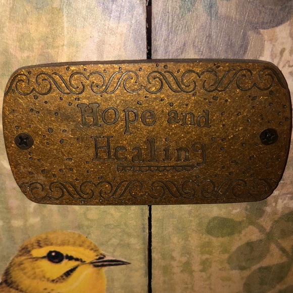 New Kelly Rae Roberts Wooden Wall Plaque “HOPE and HEALING”! - Picture 10 of 17